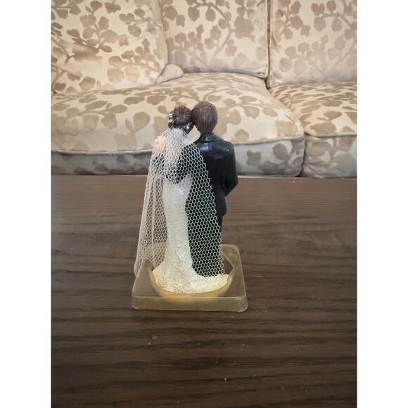 Vintage Bride and Groom Wedding Cake Topper in Original Plastic - Picture 7 of 9